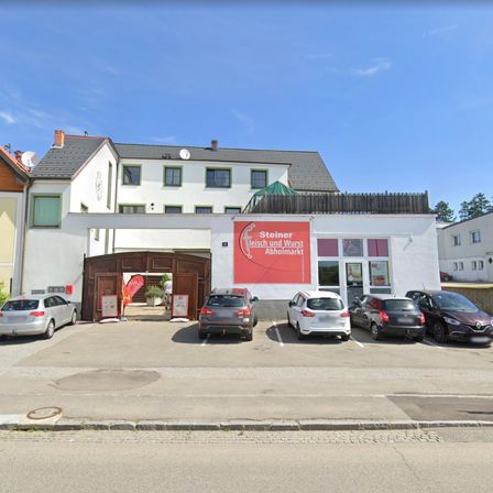 Bild enthält, Neighborhood, Car, Transportation, Vehicle, Plant, Machine, Wheel, Person, City