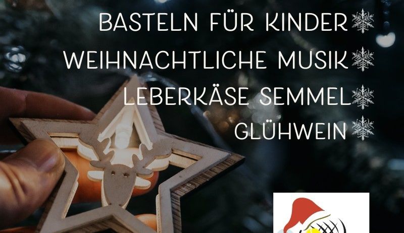 Ein Plakat für ein festliches Event am 13. Dezember 2025 mit einer Hand, die einen Sternenschmuck mit einem Hirsch hält, und Weihnachtsmusik. Aktivitäten umfassen Basteln für Kinder, Käseverkostung und Glühwein.