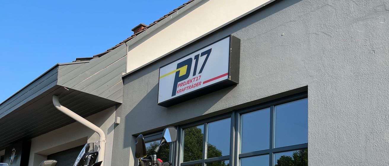 Bild enthält, Machine, Motor, Motorcycle, Spoke, Car, Wheel, Person