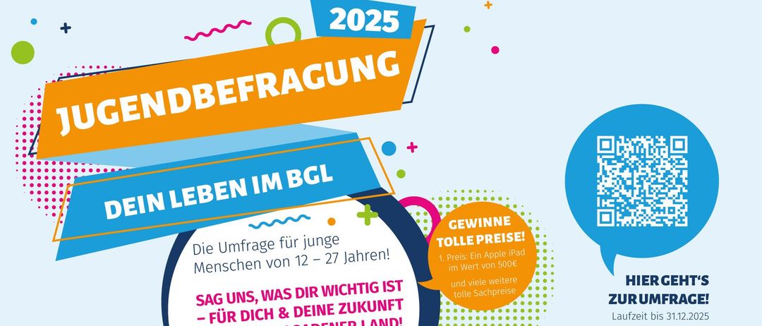 Plakat für eine Umfrage 2025 für junge Menschen im Alter von 12-27 in Berchtesgadener Land. Es fragt, was ihnen und ihrer Zukunft wichtig ist. Es erwähnt den Gewinn von Preisen, einschließlich eines Apple iPads im Wert von 500 Euro und anderen Preisen.