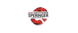 Das Logo für Speringer Land- und KFZ-Technik, ein Unternehmen mit einem roten kreisförmigen Emblem und weißem Text. Der Text enthält den Firmennamen und einen Tochterfirmanamen, beide in Fettschrift.