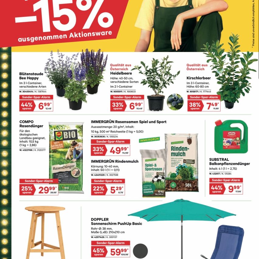 Ein Werbeposter zeigt verschiedene Produkte, darunter Pflanzen, Samen, Mulch und Gartenmöbel. Preise und Rabatte sind für jeden Artikel aufgeführt. Das Poster hebt Ersparnisse von bis zu 15% auf ausgewählte Artikel hervor.