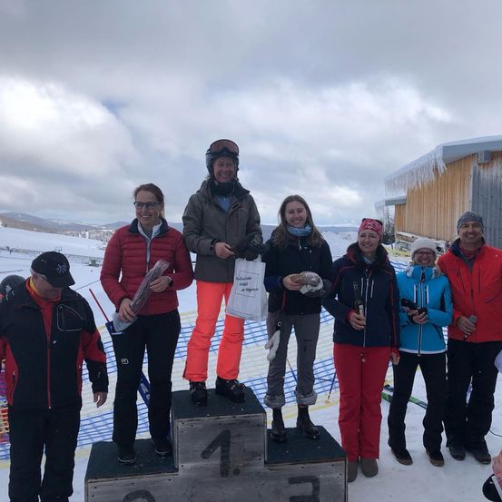 Bild enthält, Adult, Male, Man, Person, Outdoors, Pants, Nature, Boy, Child, Coat