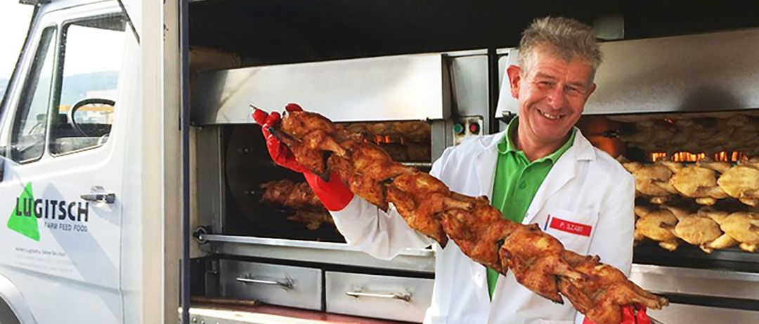 Bild enthält, Cooking, Face, Head, Person, Lobster, Wheel, Device, Electrical Device, Appliance, Oven