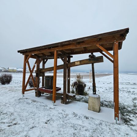 Weinpresse Ortsteil Hölles