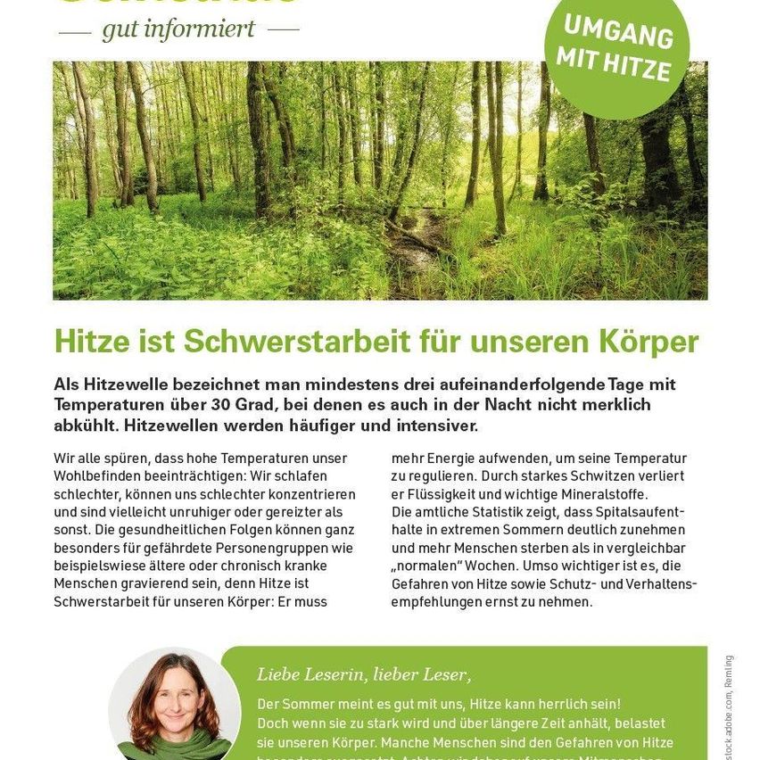 Ein Bild mit Waldhintergrund und Text über die Gefahren von Hitzewellen. Es erklärt, dass Hitzewellen durch mindestens drei aufeinanderfolgende Tage mit Temperaturen über 30 Grad Celsius gekennzeichnet sind. Es warnt vor den gesundheitlichen Risiken von Hitzewellen, insbesondere für gefährdete Gruppen wie ältere Menschen. Das Bild betont die Bedeutung von Flüssigkeitszufuhr und Schutzmaßnahmen.