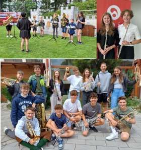 Vier Bilder von Kindern, die in einer Collage Instrumente spielen. Das erste zeigt Kinder, die auf einer Wiese Trompeten spielen, das zweite hat Kinder, die verschiedene Instrumente halten, das dritte eine Mädchen, die Flöte spielt, und das vierte hat Kinder, die mit ihren Instrumenten posieren.