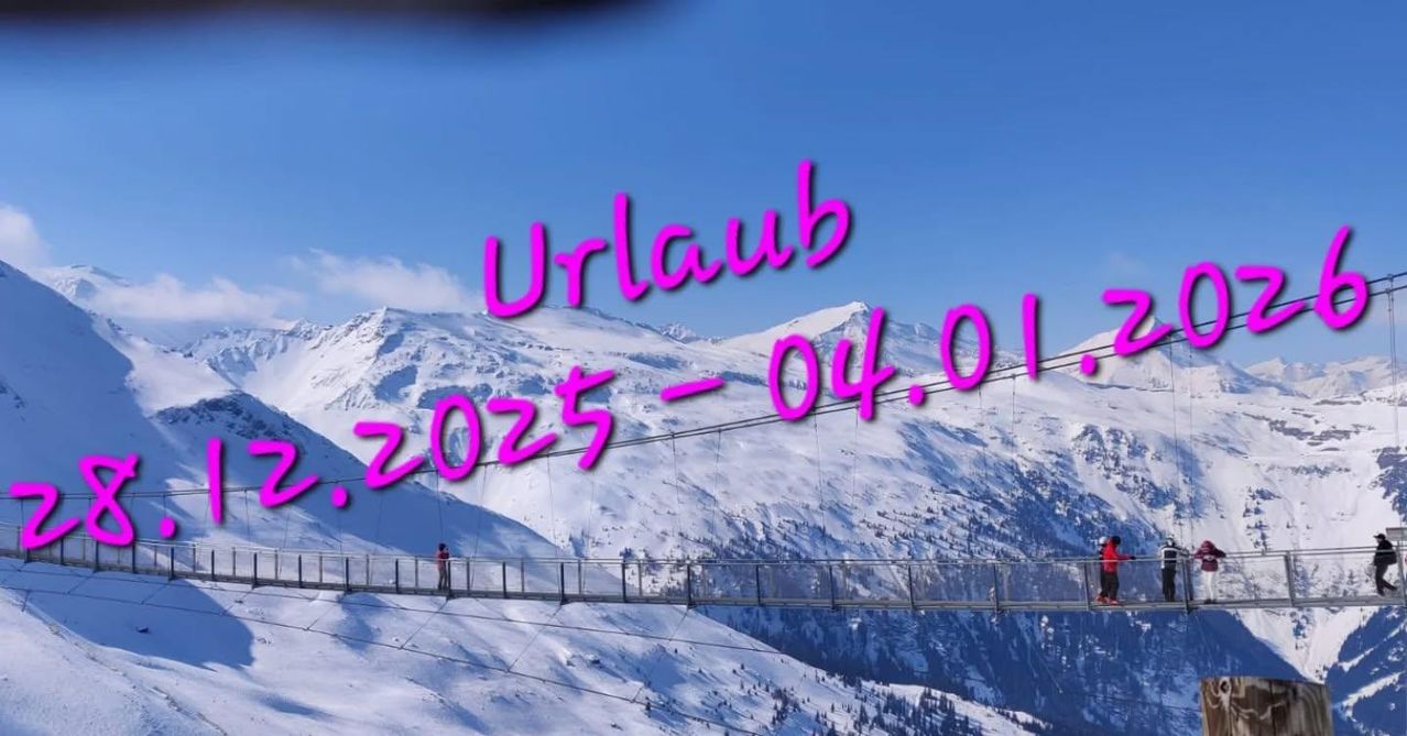 Eine Person steht auf einer Brücke über verschneite Berge, der Text 'Urlaub 2025-04.01' ist in Pink geschrieben.