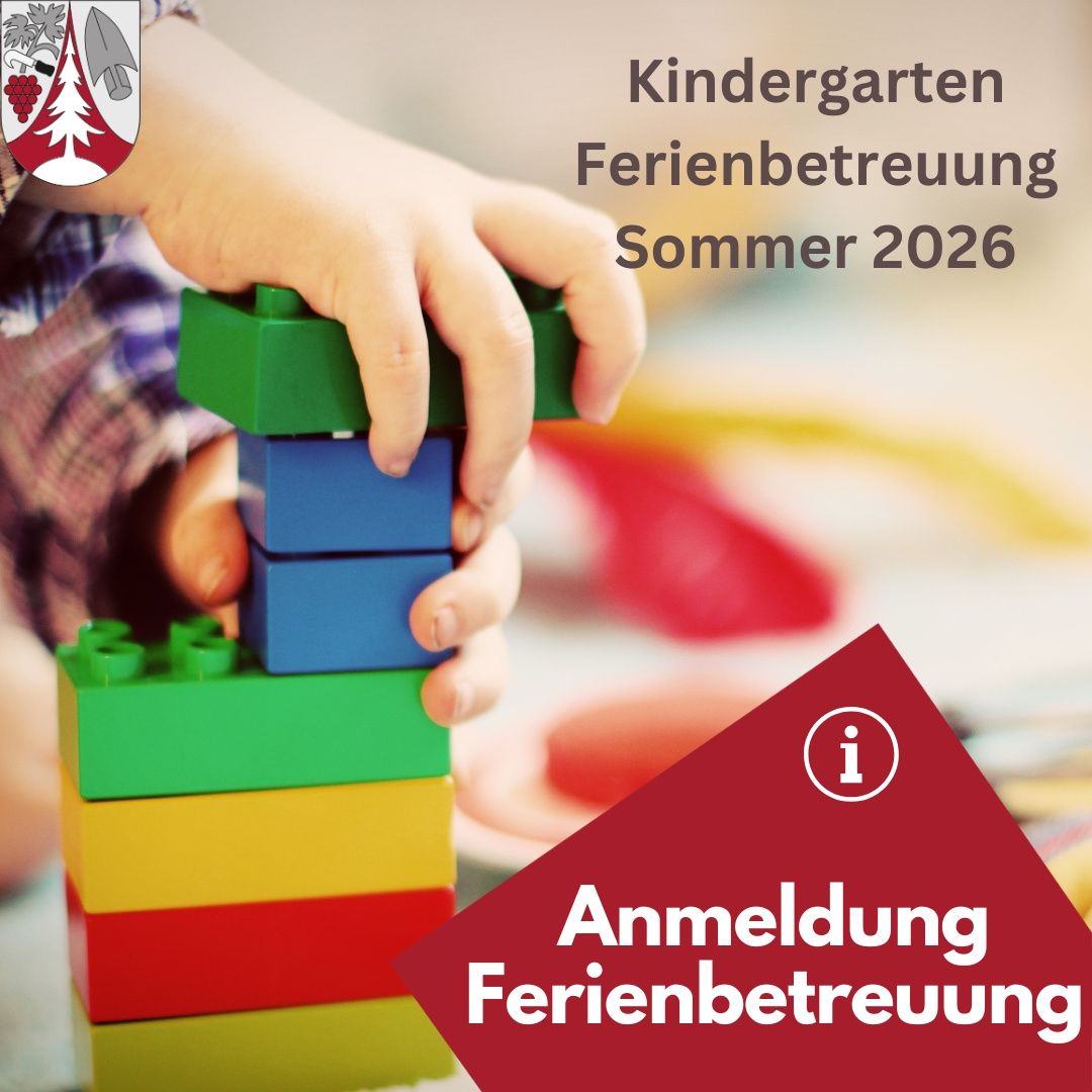Ein Bild eines Kindes, das mit bunten Bauklötzen spielt, mit einem Logo und Textüberlagerung, die Kindergarten Ferienbetreuung Sommer 2026 liest.