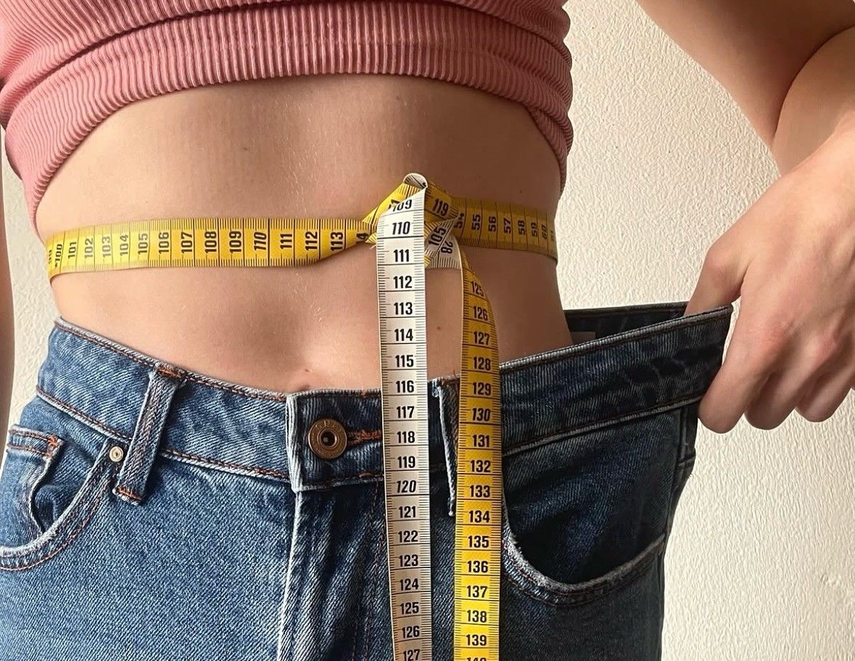 Bild enthält, Chart, Plot, Clothing, Jeans, Pants