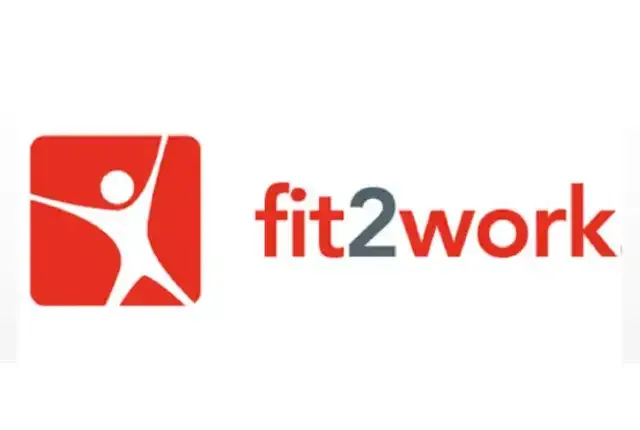 Das Bild zeigt ein Logo mit einem roten Quadrat und der Silhouette einer Person, zusammen mit dem Text 'fit2work' in Rot und Grau.