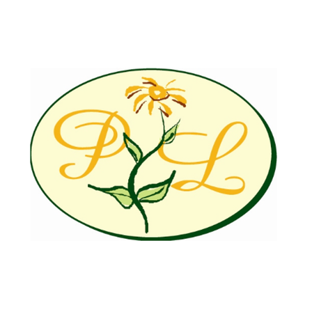 Ein kreisförmiges Logo zeigt eine gelbe Blume mit grünen Blättern und Stielen, die Buchstaben 'PL' in Gelb auf einem cremefarbenen Hintergrund.