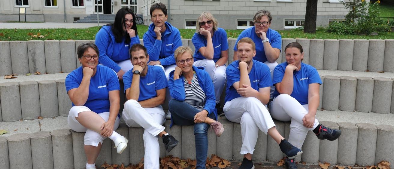 Bild enthält, Pants, People, Person, Photography, Portrait, Adult, Female, Woman, Jeans, Shoe