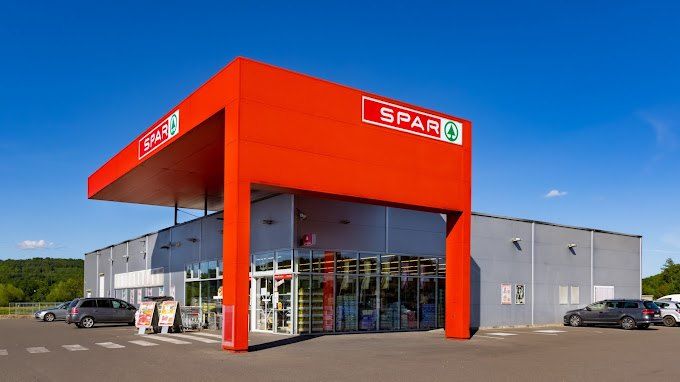 Bild enthält, Car, Car Dealership, Transportation, Vehicle, Machine