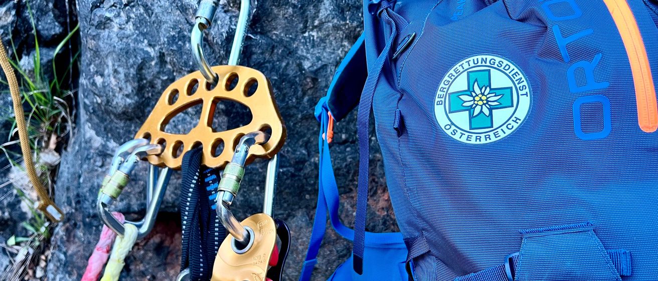 Bild enthält, Bag, Backpack, First Aid