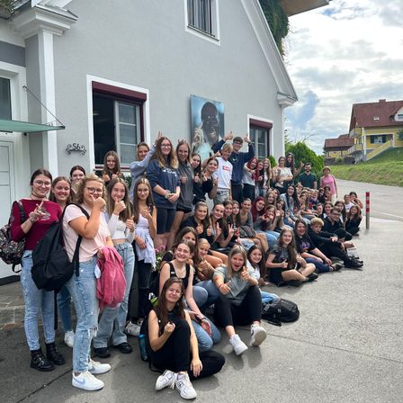 88B7ECB4-42C2-4423-B590-3B0438E275F2