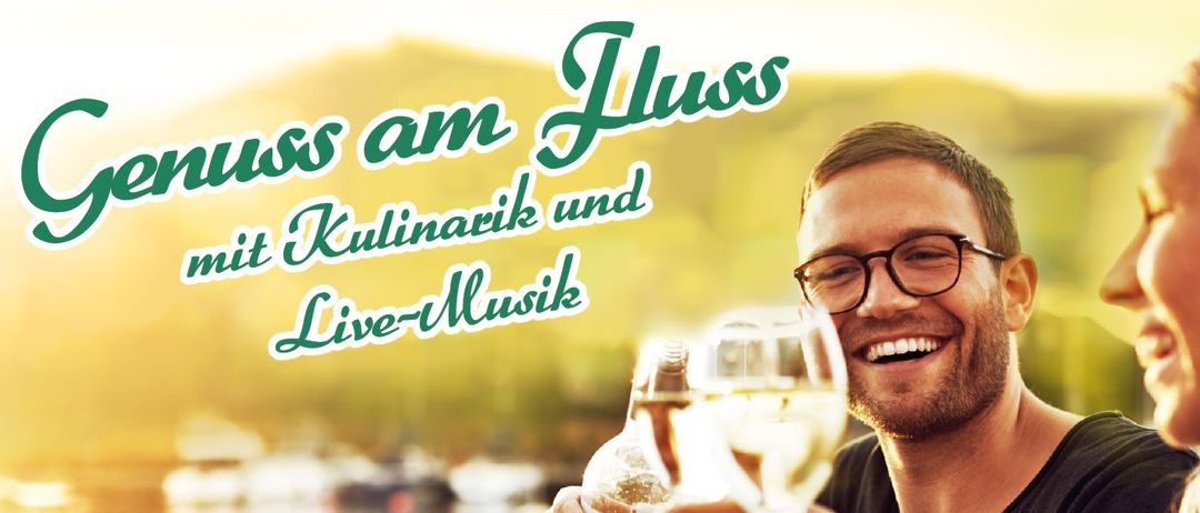 Eine Werbung für eine Veranstaltung am 5. September 2026, bei der ein Paar Getränke und Live-Musik am Brucker Murkai genießt. Die Veranstaltung wird von Schicker, Restaurant Riegler und Steirer Drive gesponsert.