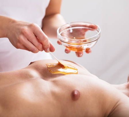 Bild enthält, Spa, Food, Ketchup, Person