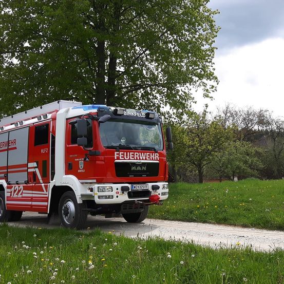 Bild enthält, Transportation, Truck, Vehicle, Bumper, Machine, Wheel, Fire Truck