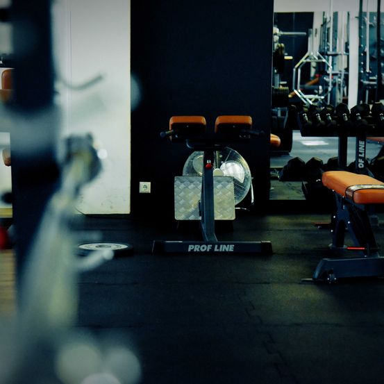 Bild enthält, Fitness, Gym, Sport, Working Out, Gym Weights