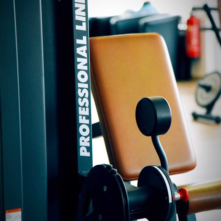 Bild enthält, Machine, Fitness, Gym, Sport, Working Out, Gym Weights