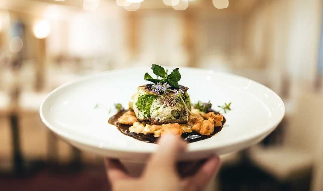 Bild enthält, Food, Food Presentation, Plate, Meat, Pork