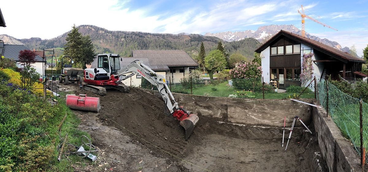 Bild enthält, Soil, Building, Outdoors, Shelter, Nature, Bulldozer, Machine, Landslide, Wheel, Countryside
