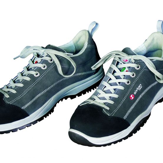 Bild enthält, Clothing, Footwear, Shoe, Sneaker