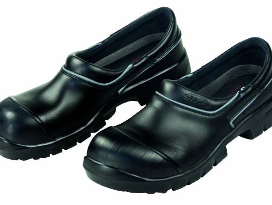 Bild enthält, Clothing, Footwear, Shoe, Clogs, Sneaker