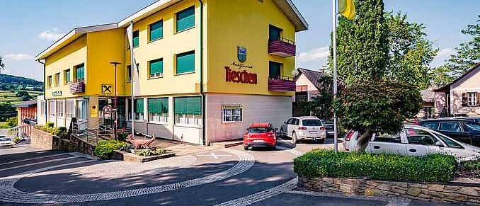 Bild enthält, Hotel, Inn, City, Neighborhood, Urban, Motel