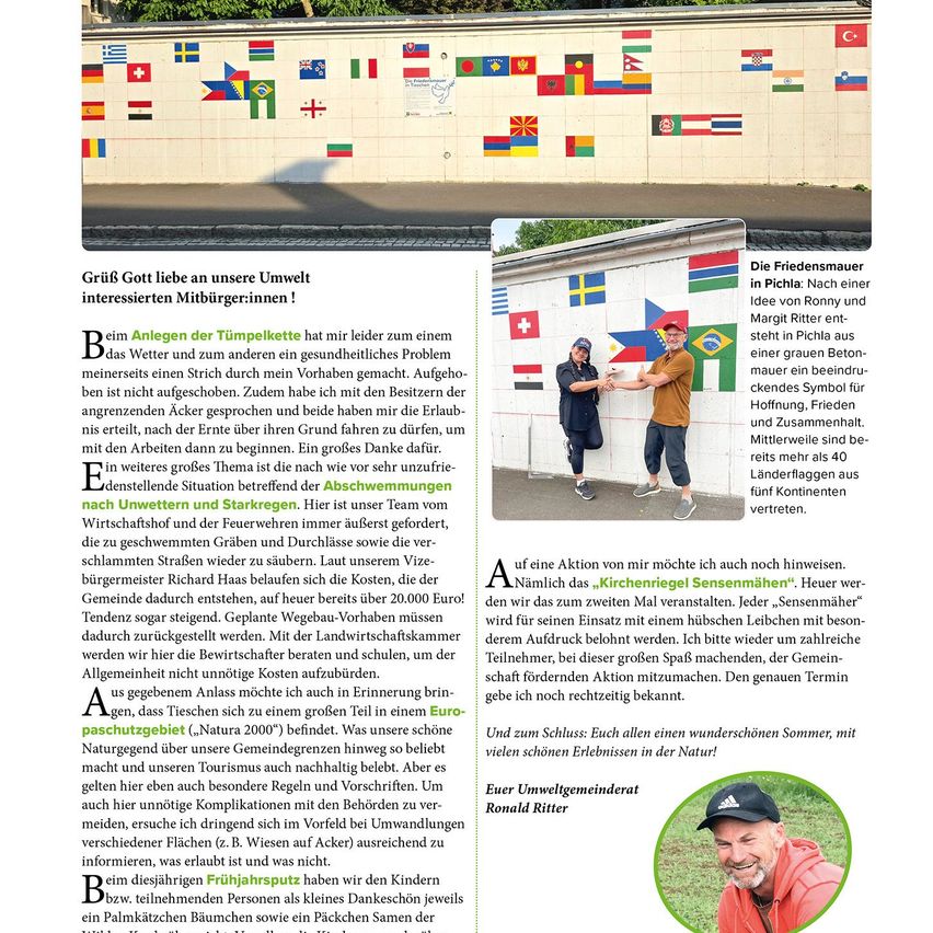 Eine Seite aus einer Zeitschrift mit einem Artikel über Umweltprobleme und einem Foto von zwei Personen, die sich vor einer Wand mit Flaggen aus verschiedenen Ländern die Hand schütteln.