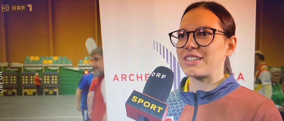 Bild enthält, Person, Crowd, Accessories, Glasses, Face, Head