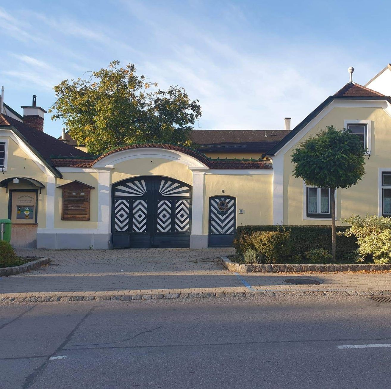 Ausgsteckt is: Fam. Sederl | Bad Fischau-Brunn - Marktgemeinde