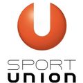 Das Logo von Sport Union zeigt einen hellen orangefarbenen Kreis mit einem stilisierten Buchstaben U in der Mitte, vor weißem Hintergrund. Darunter steht in fetten schwarzen Großbuchstaben 'SPORT', gefolgt von 'UNION' im gleichen Stil.