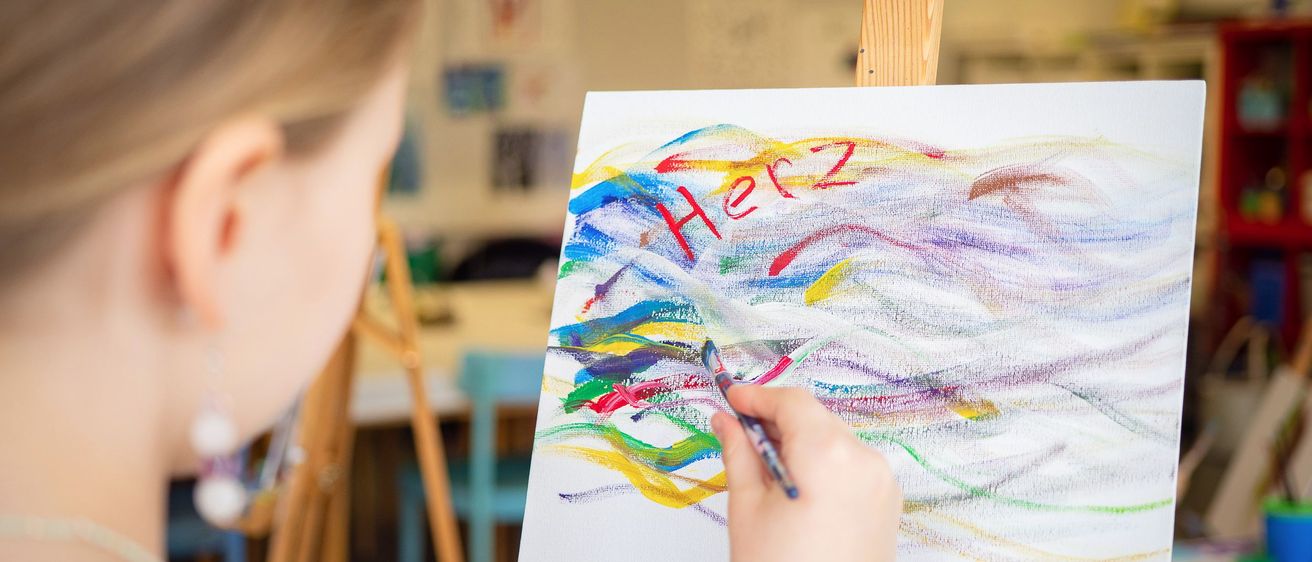 Bild enthält, Canvas, Person, Face, Head, Pen