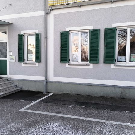 Bild enthält, Window, Architecture, Building, Housing