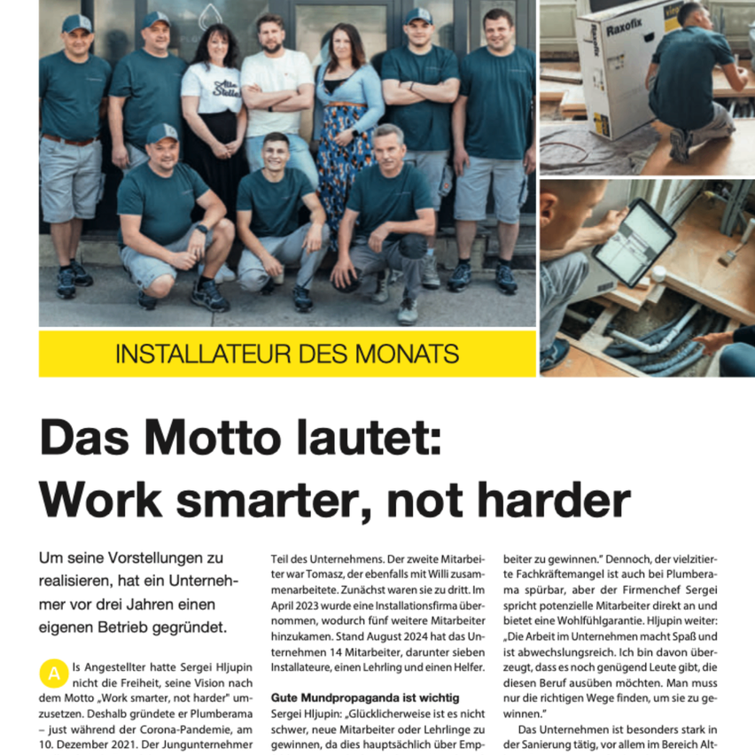Eine Gruppe von Menschen in grünen Uniformen und Hüten, die für ein Foto posieren. Ein anderer Mann arbeitet an einem Gerät. Der Text lautet 'Installateur des Monats' und 'Work smarter, not harder'. Ein Unternehmen hat vor drei Jahren seine eigene Operation gegründet.