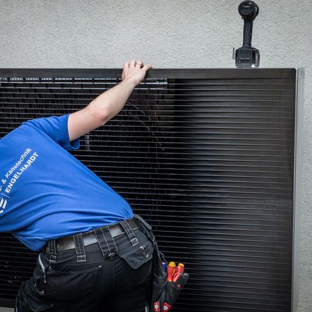 Bild enthält, Adult, Male, Man, Person