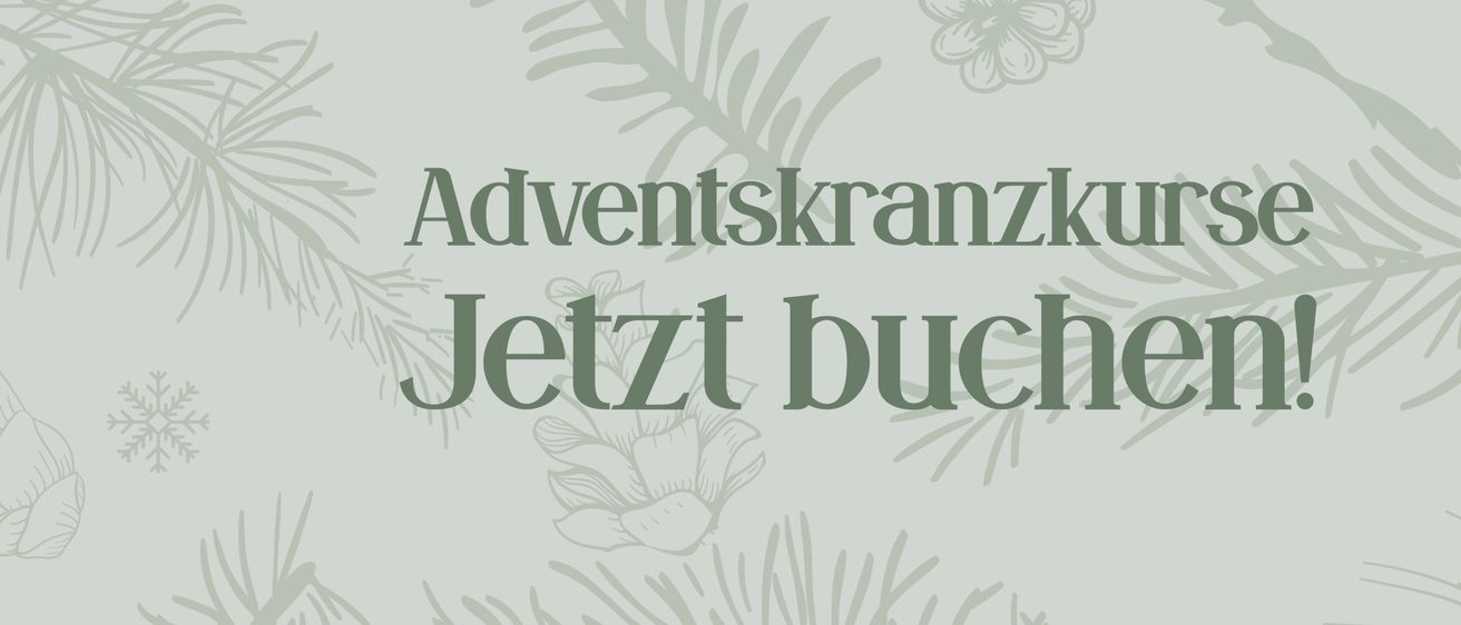 Ein grüner Hintergrund mit einem Muster aus Blättern und Schneeflocken. Der Text 'Adventskalender Jetzt' ist in weiß auf dem Muster geschrieben.