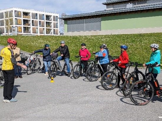 Helmet, Adult, Male, Man, Person, Female, Woman, Bicycle, Glove, People