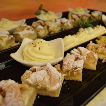 Bild enthält, Dessert, Food, Pastry, Food Presentation, Meal, Brunch, Plate, Dish