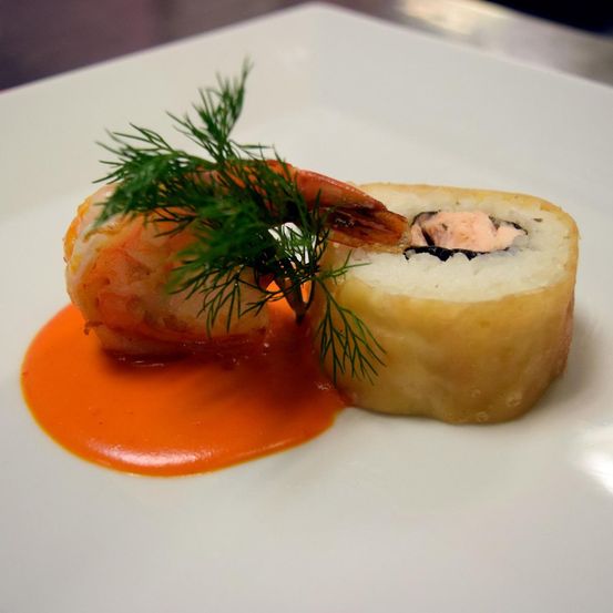 Bild enthält, Food, Food Presentation, Meal, Dish, Grain, Produce, Rice, Sushi