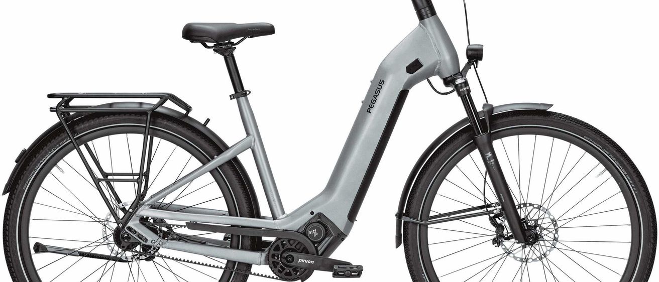 Bild enthält, Moped, Motor Scooter, Motorcycle, Transportation, Vehicle, Bicycle, Machine, Wheel