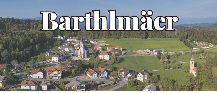 Ein Plakat für ein Benefizkonzert des Institutes Hartheim Oberosterreich. Es zeigt ein Foto einer lächelnden Frau mit roten Haaren, umgeben von Texten über einen musikalischen Blumenstrauß zum Gedenken an Rudi Maybock.