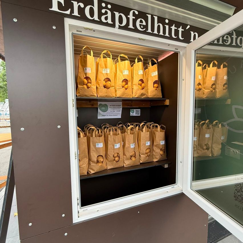Erdäpfelhitt'n beim Multifunktionsgebäude