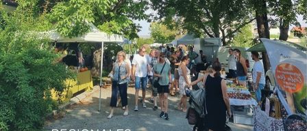 Bild enthält, Advertisement, Poster, Person, Walking, City, People, Clothing, Shorts, Wheel, Shoe