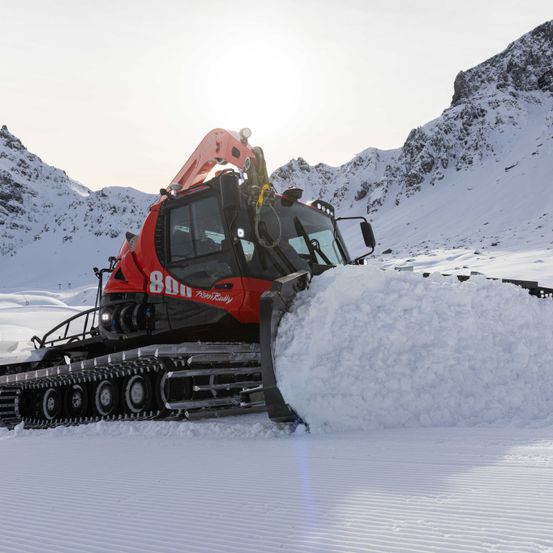 PistenBully_800_4