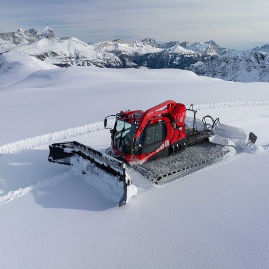 PistenBully_800_1