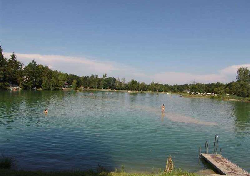 Bild enthält, Nature, Outdoors, Scenery, Person, Water, Waterfront, Lakefront, Lake, Pond