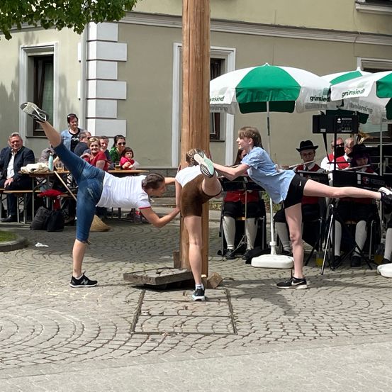 Bild enthält, People, Person, Adult, Female, Woman, Dancing, Shoe